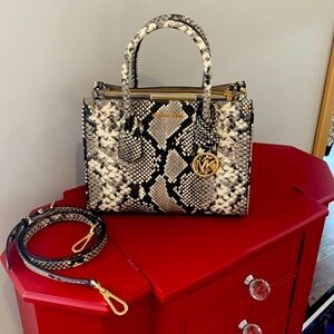 Micheal Kors Snake Print bag